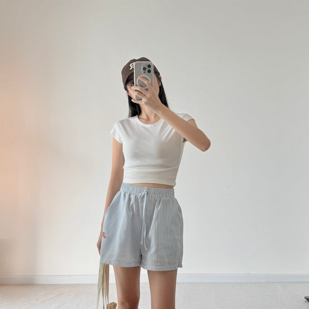 简约紧身小飞袖上衣