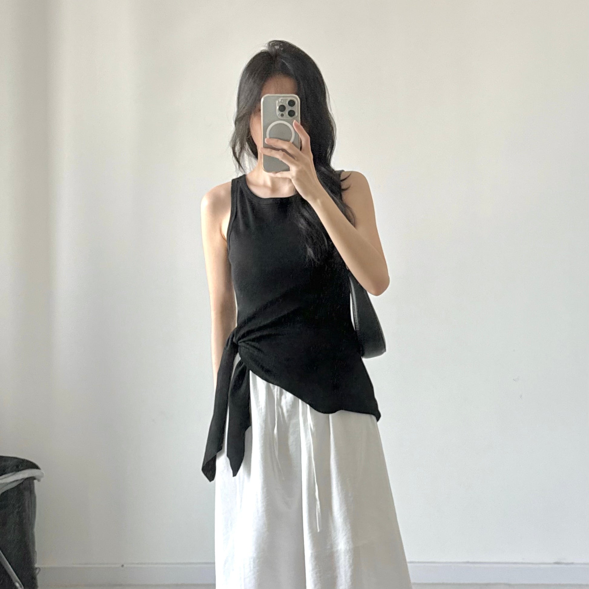 AU25112 不规则绑带吊带背心 Tie Strap Cami Top