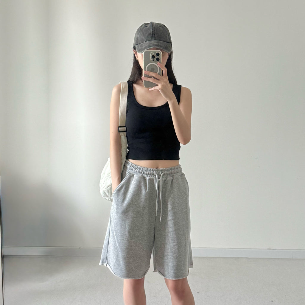 AUG25110 纯色带胸垫U领吊带背心 Basic U Neck Tank Top