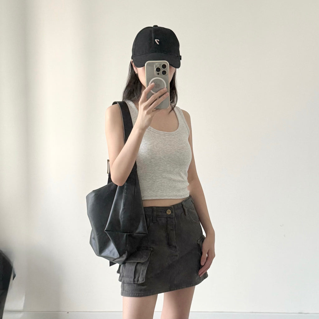 AUG25110 纯色带胸垫U领吊带背心 Basic U Neck Tank Top