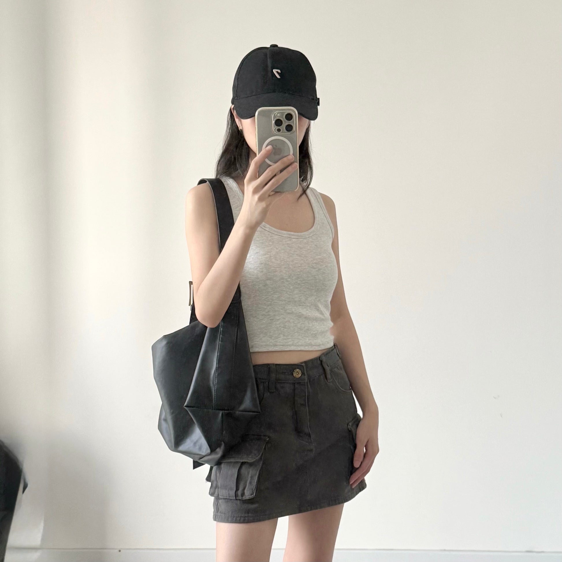 AUG25110 纯色带胸垫U领吊带背心 Basic U Neck Tank Top