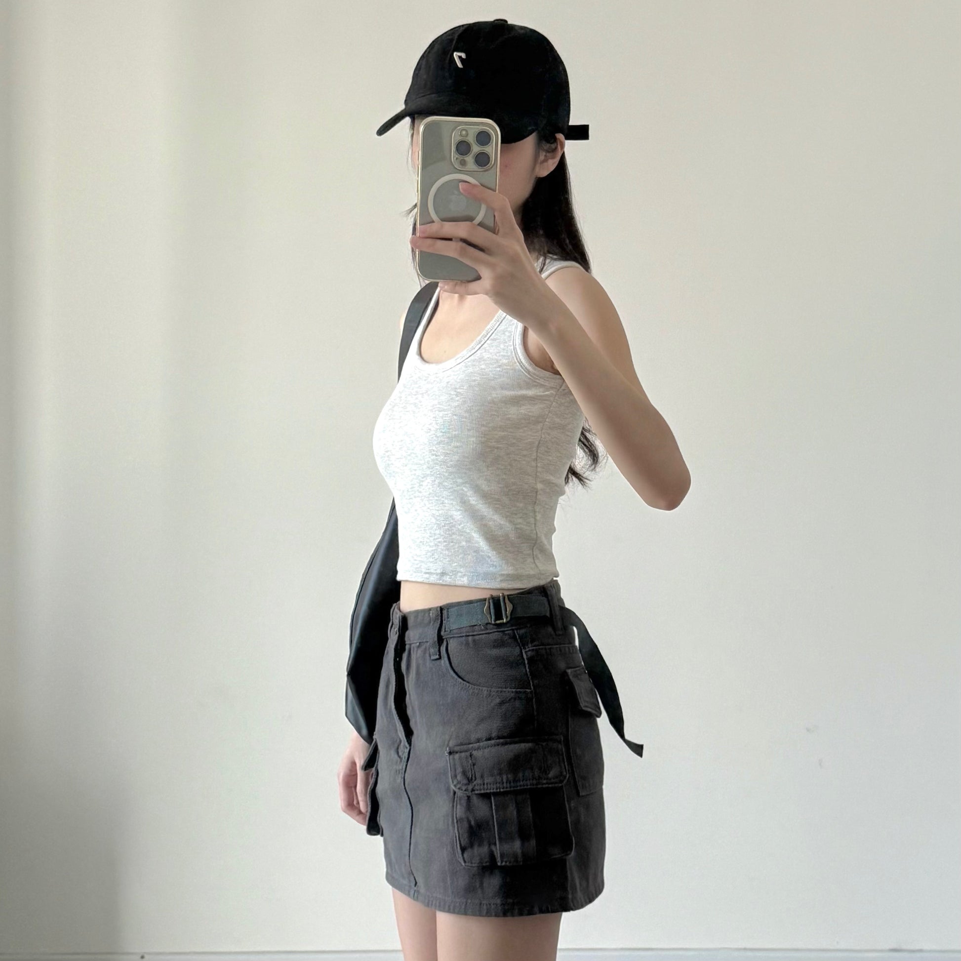 AUG25110 纯色带胸垫U领吊带背心 Basic U Neck Tank Top