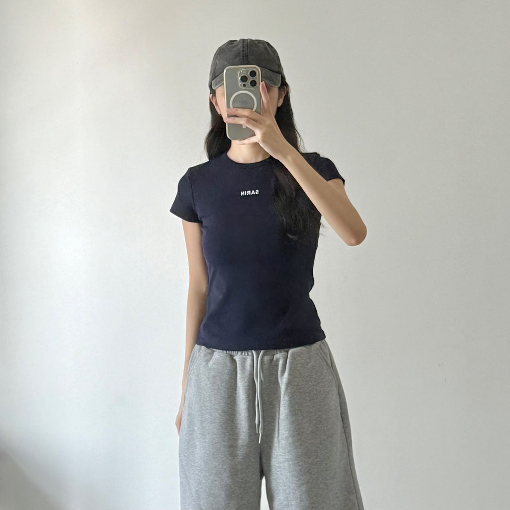 AUG25121 韩系圆领字母T Slim Fit Round Neck Letter Tee