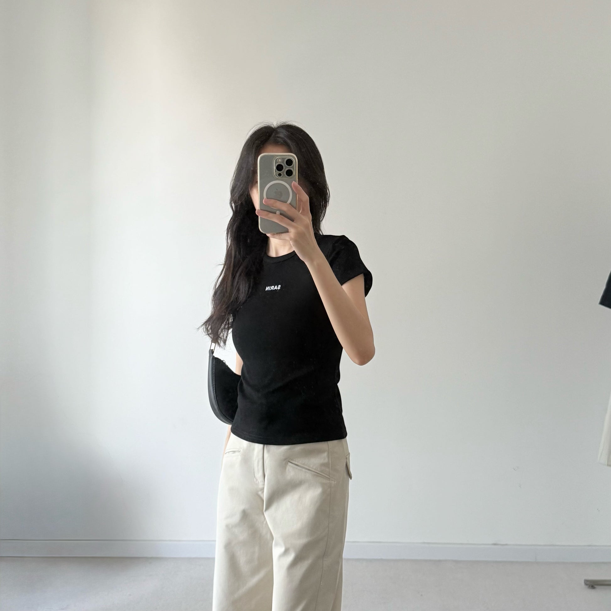AUG25121 韩系圆领字母T Slim Fit Round Neck Letter Tee