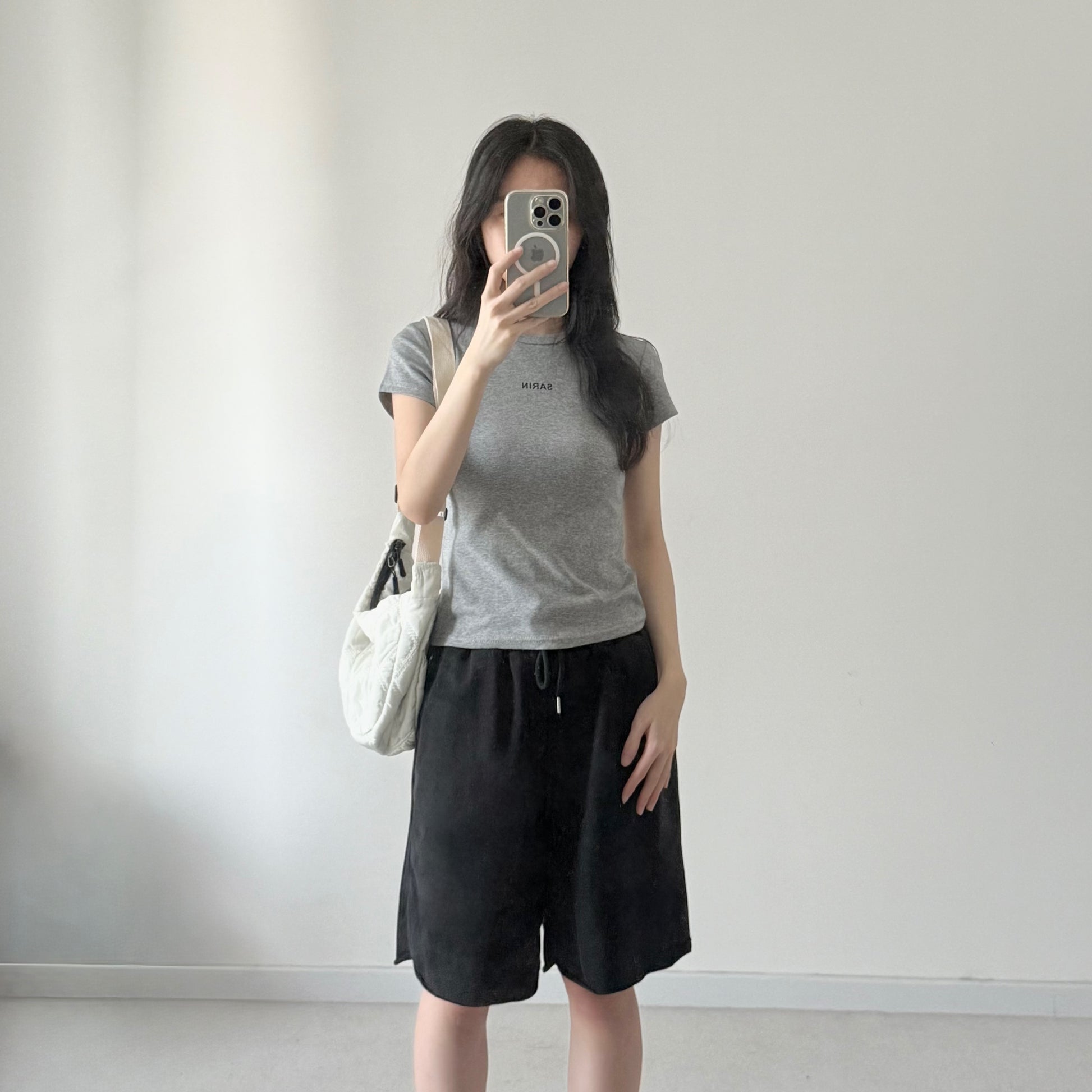 AUG25121 韩系圆领字母T Slim Fit Round Neck Letter Tee