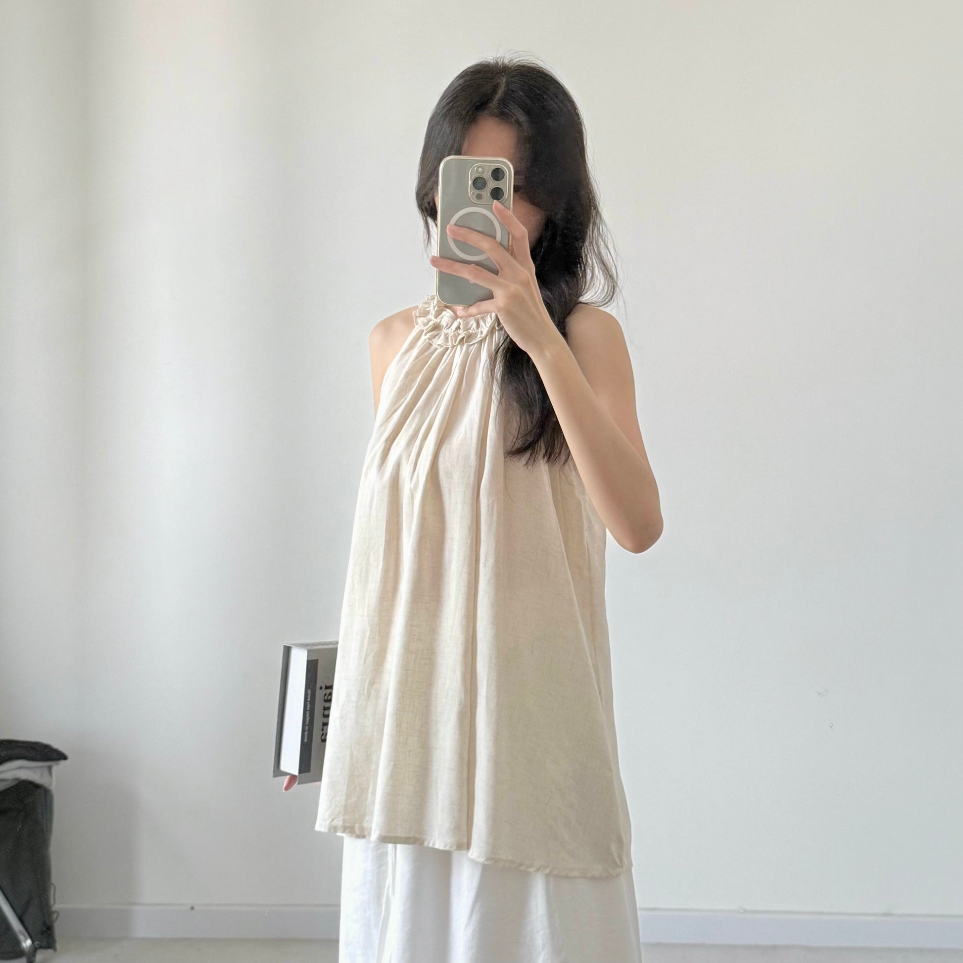 AUG25111 A字挂脖亚麻小衫背心 A-Line Halter Linen Top