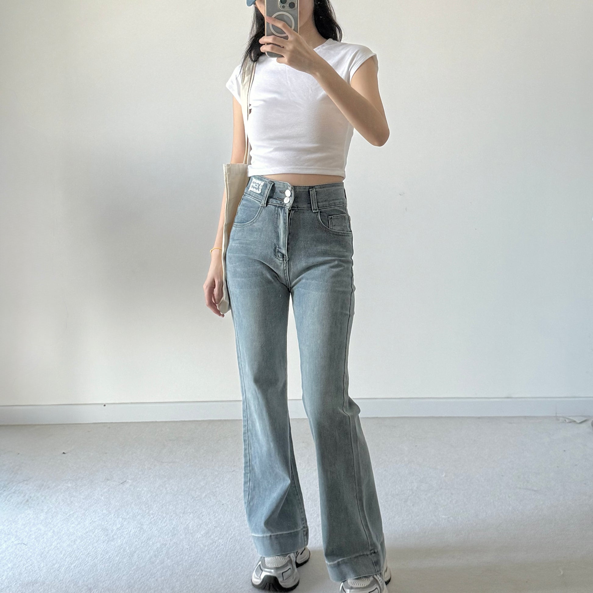 High Waist Slim Strech Fitted Jeans腰头拼接蕾丝双扣高腰微喇牛仔裤 （JUL2507）