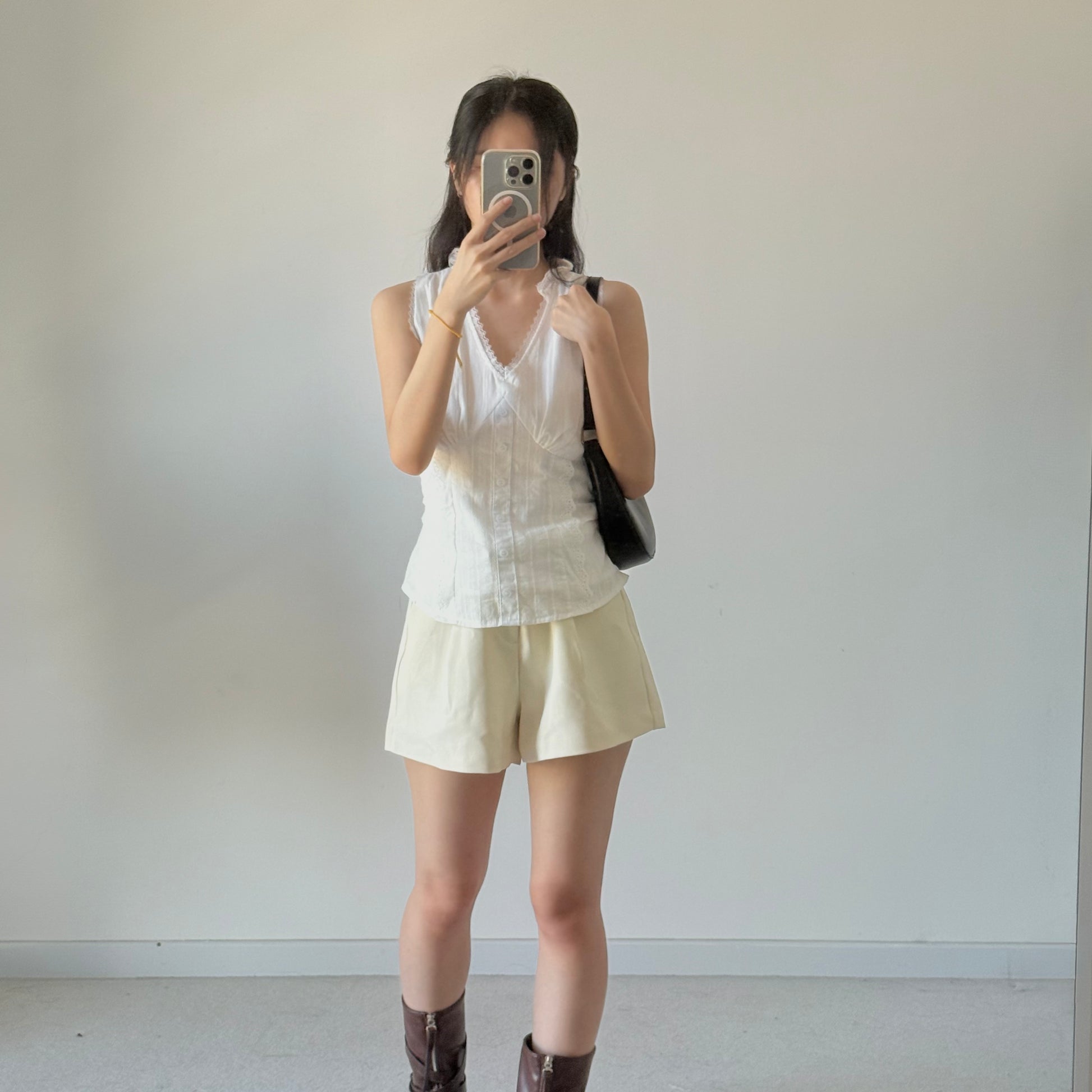 White Lace V-Neck Sleeveless Top蕾丝花边白色V领无袖衫上衣  (JUL2505)