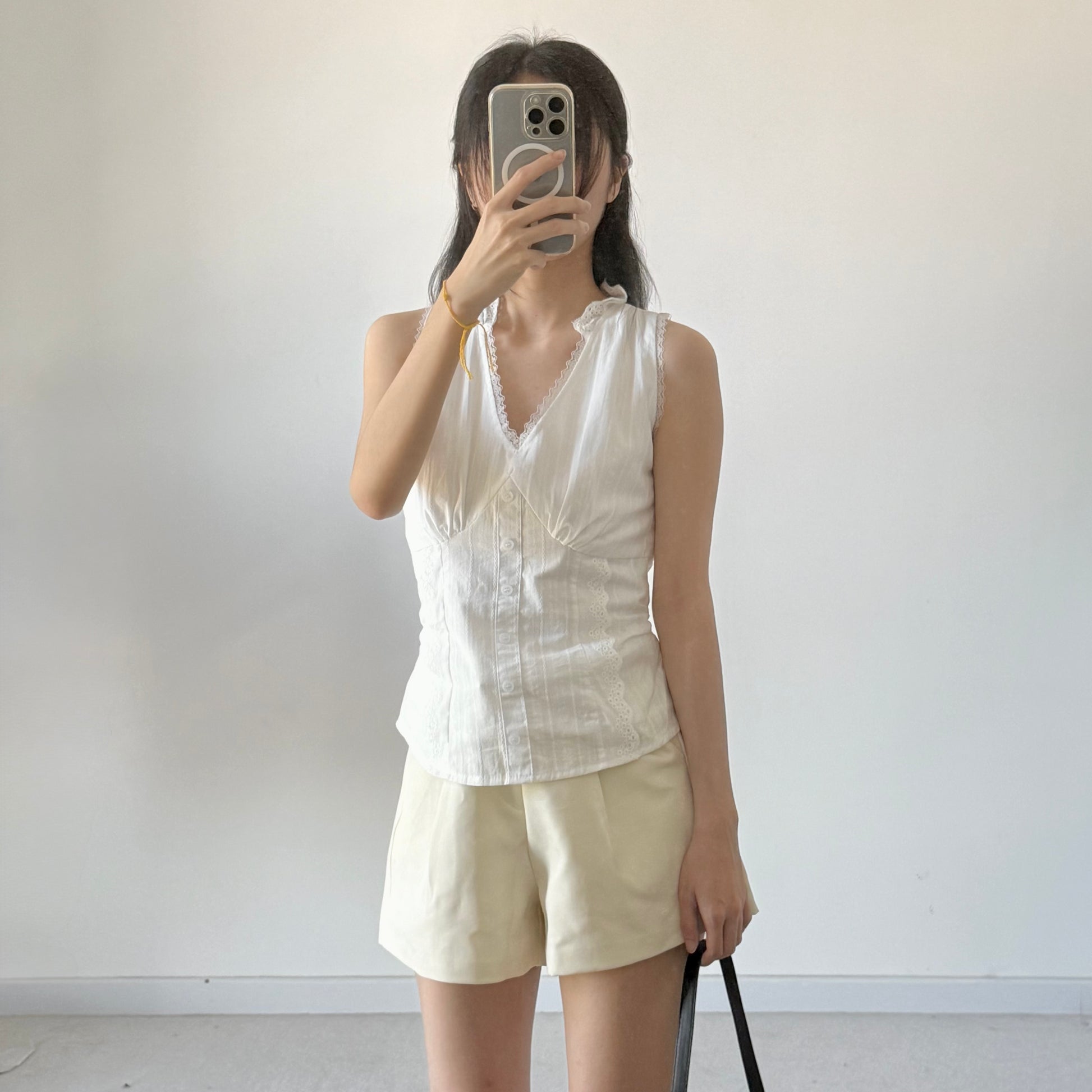 White Lace V-Neck Sleeveless Top蕾丝花边白色V领无袖衫上衣  (JUL2505)