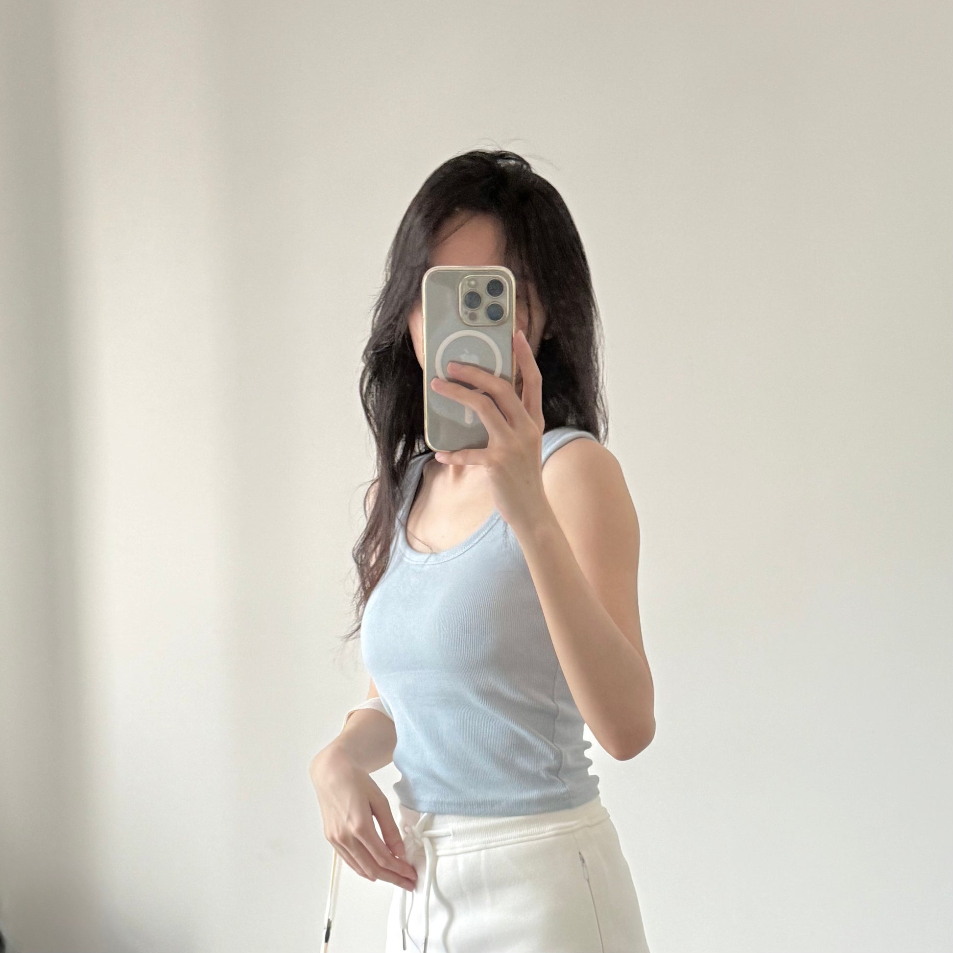 AUG25110 纯色带胸垫U领吊带背心 Basic U Neck Tank Top