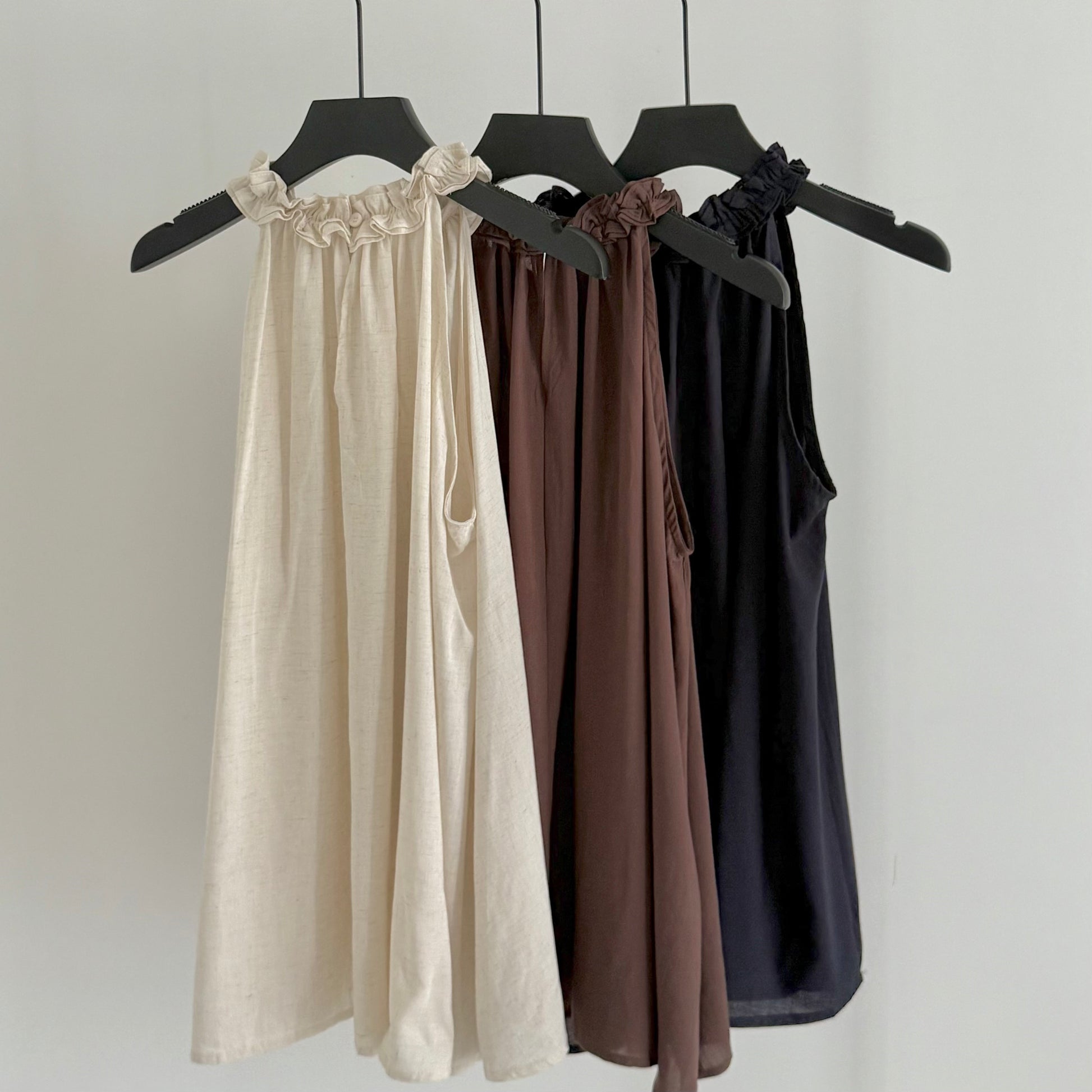 AUG25111 A字挂脖亚麻小衫背心 A-Line Halter Linen Top