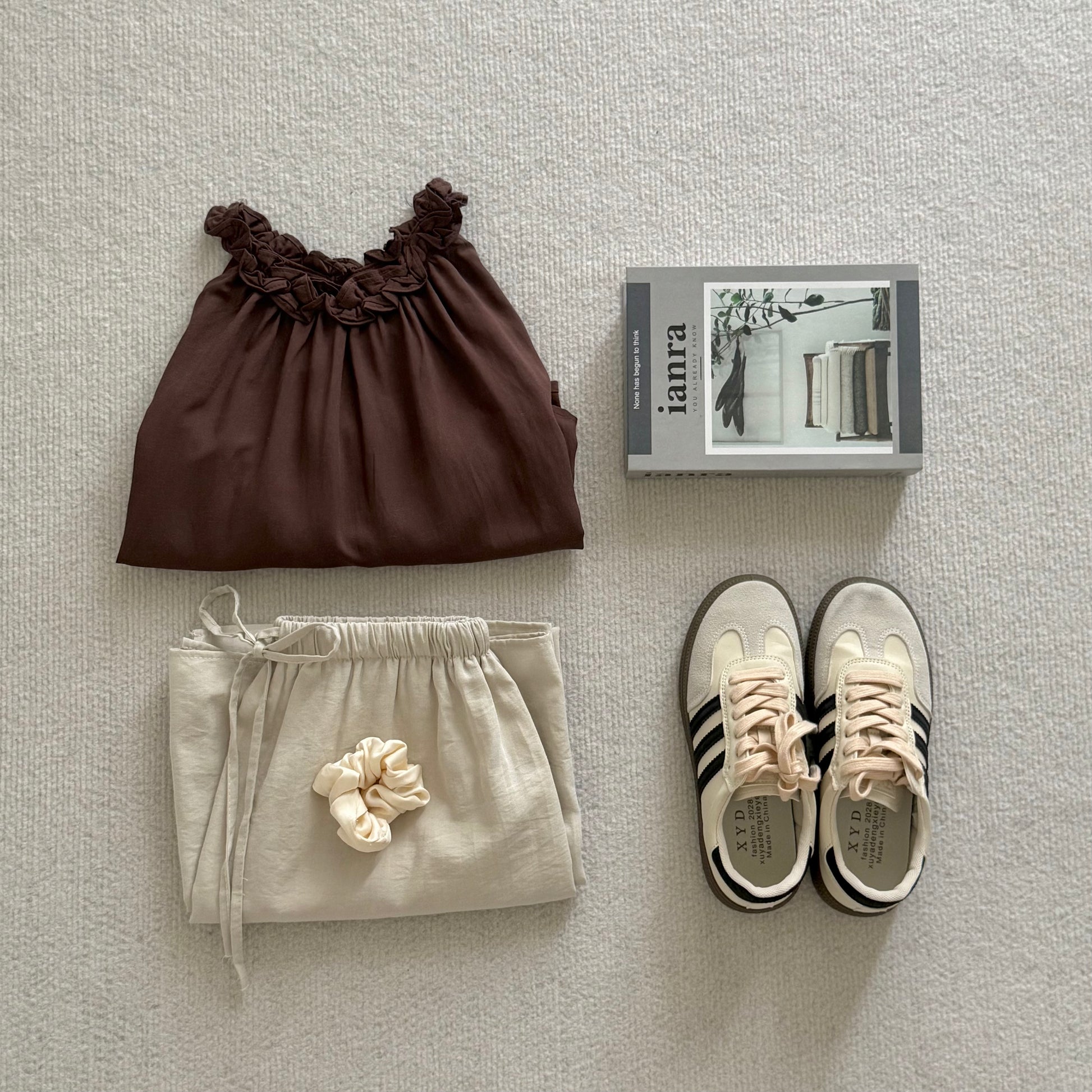 AUG25111 A字挂脖亚麻小衫背心 A-Line Halter Linen Top