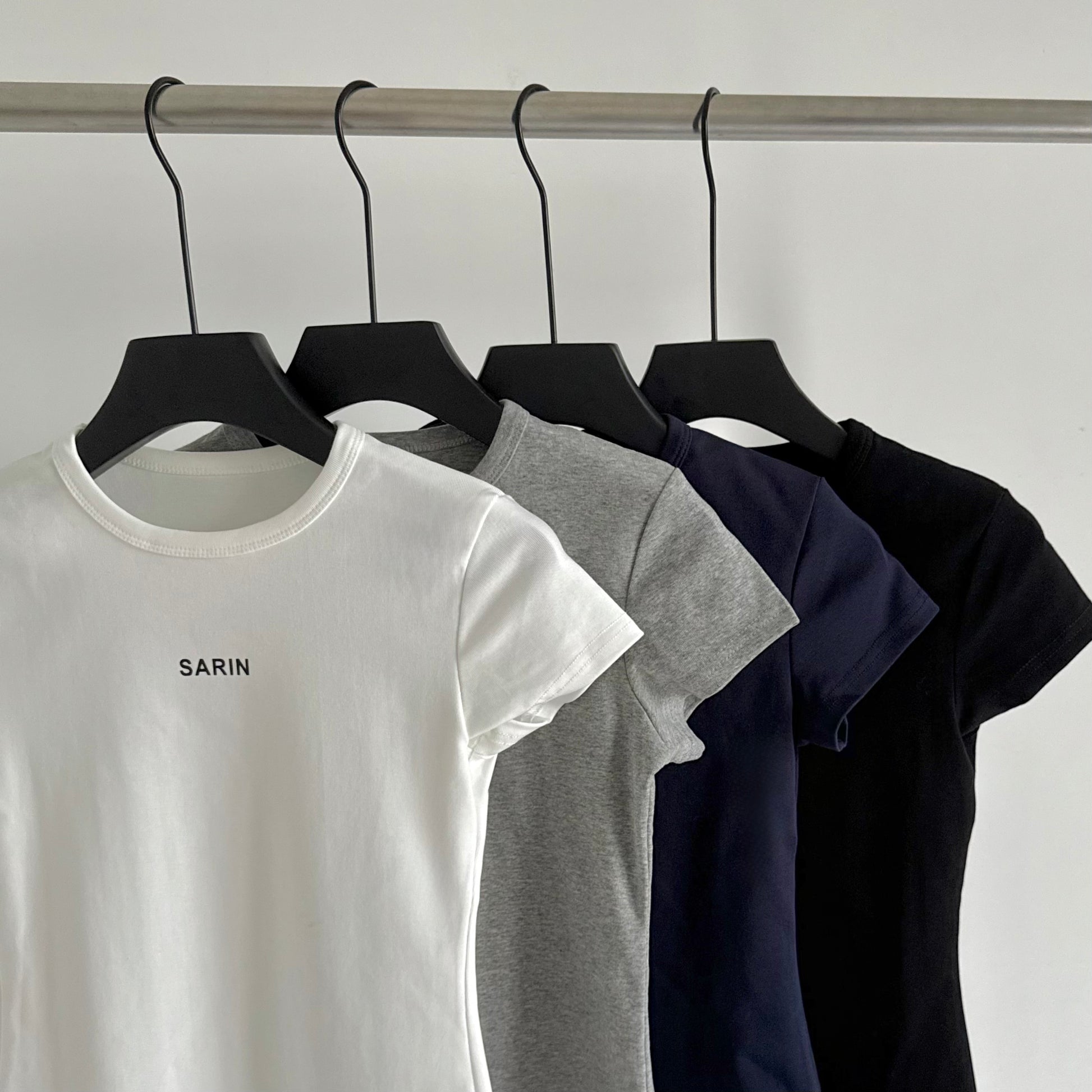 AUG25121 韩系圆领字母T Slim Fit Round Neck Letter Tee