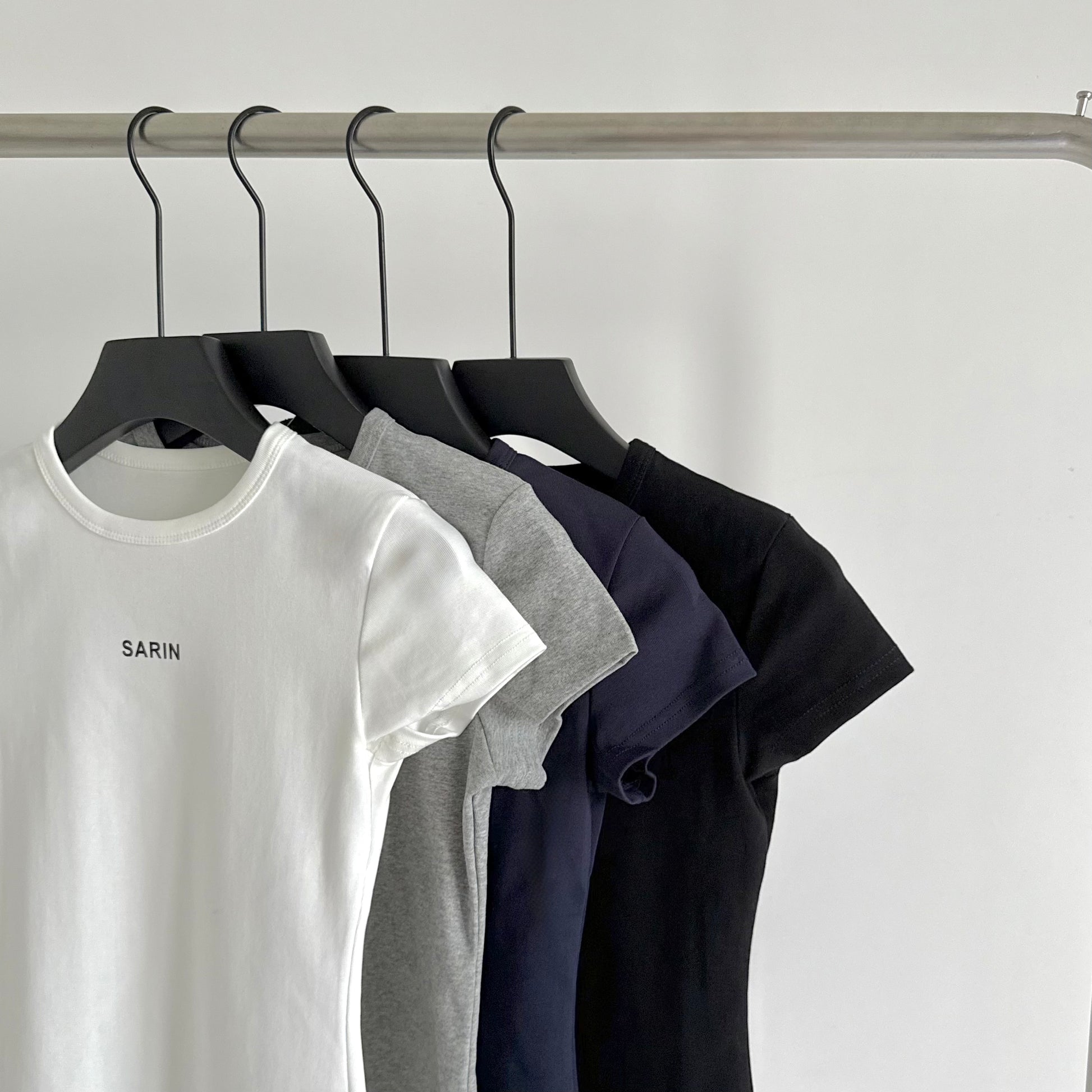 AUG25121 韩系圆领字母T Slim Fit Round Neck Letter Tee