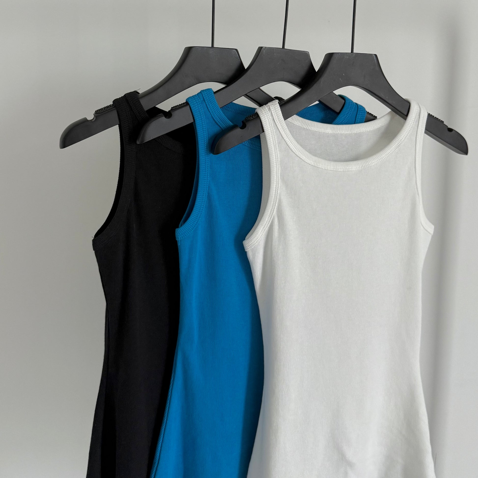 AU25112 不规则绑带吊带背心 Tie Strap Cami Top